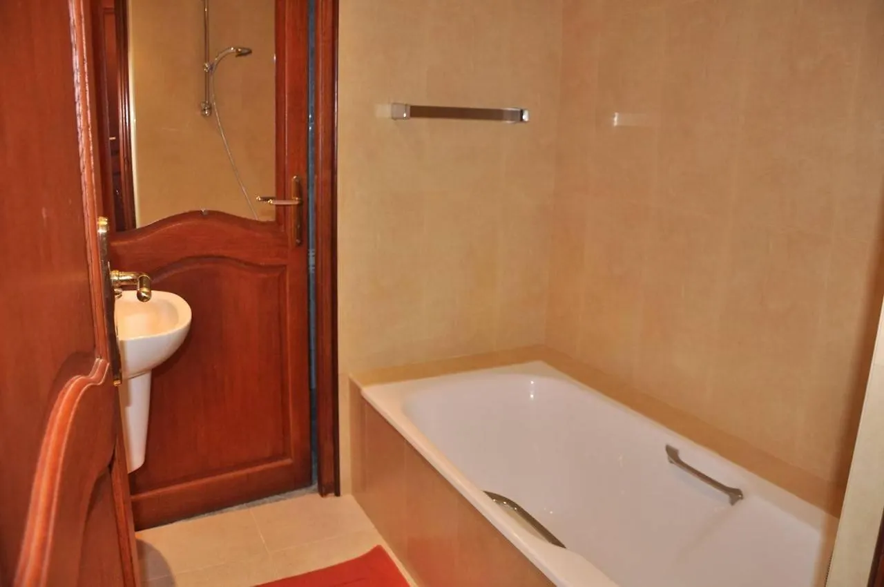 Vila Maison A 100M De La Mer Avec Wifi, Place Ste-Anne A Tregastel - Ref 43 Francie